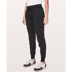 Lululemon Warm Down Jogger II 28" Black Size 4 Cotton